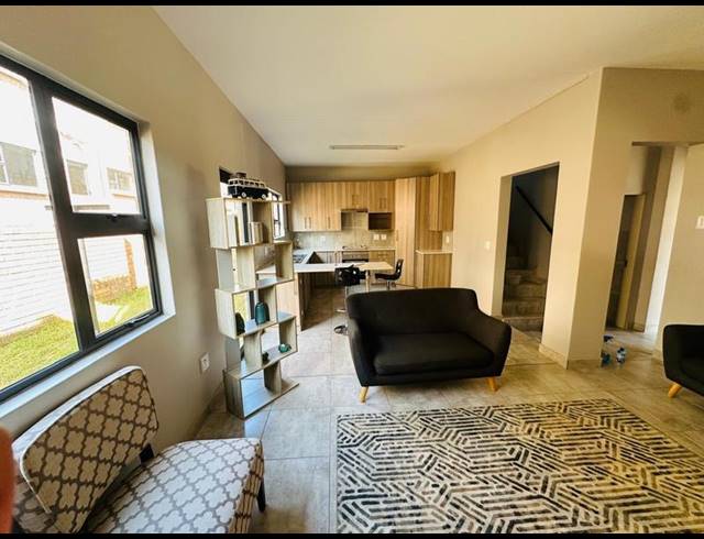 3 BEDROOM TOWNHOUSE FOR SALE IN WITBANK CENTRAL